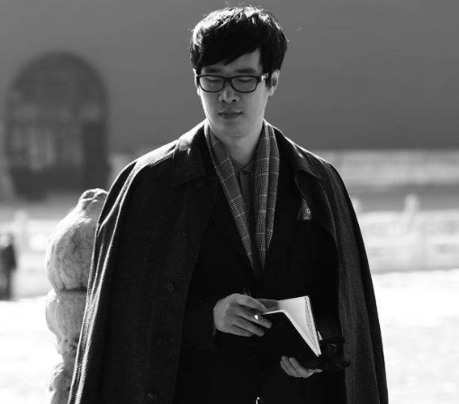 从网文第一人到“被骂”得体无完肤，<strong>唐家三少</strong>到底做了什么事情？