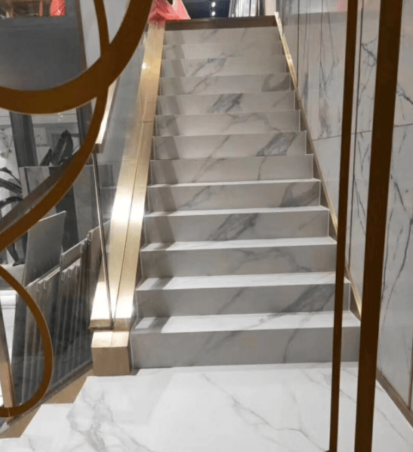 岩板楼梯踏步适合哪些做法？岩板楼梯有什么缺点？