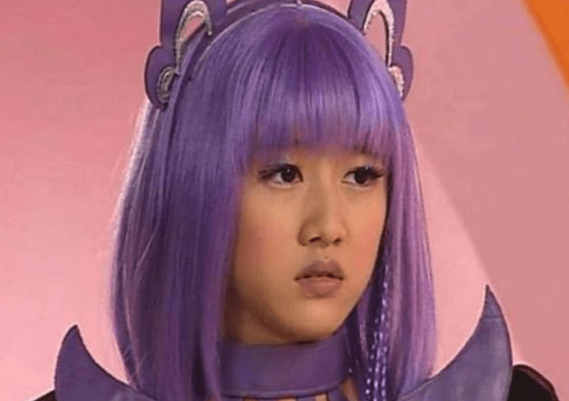 巴啦啦小魔仙：都见过严莉莉的紫色魔仙装，谁见过她穿蓝色的？真美！