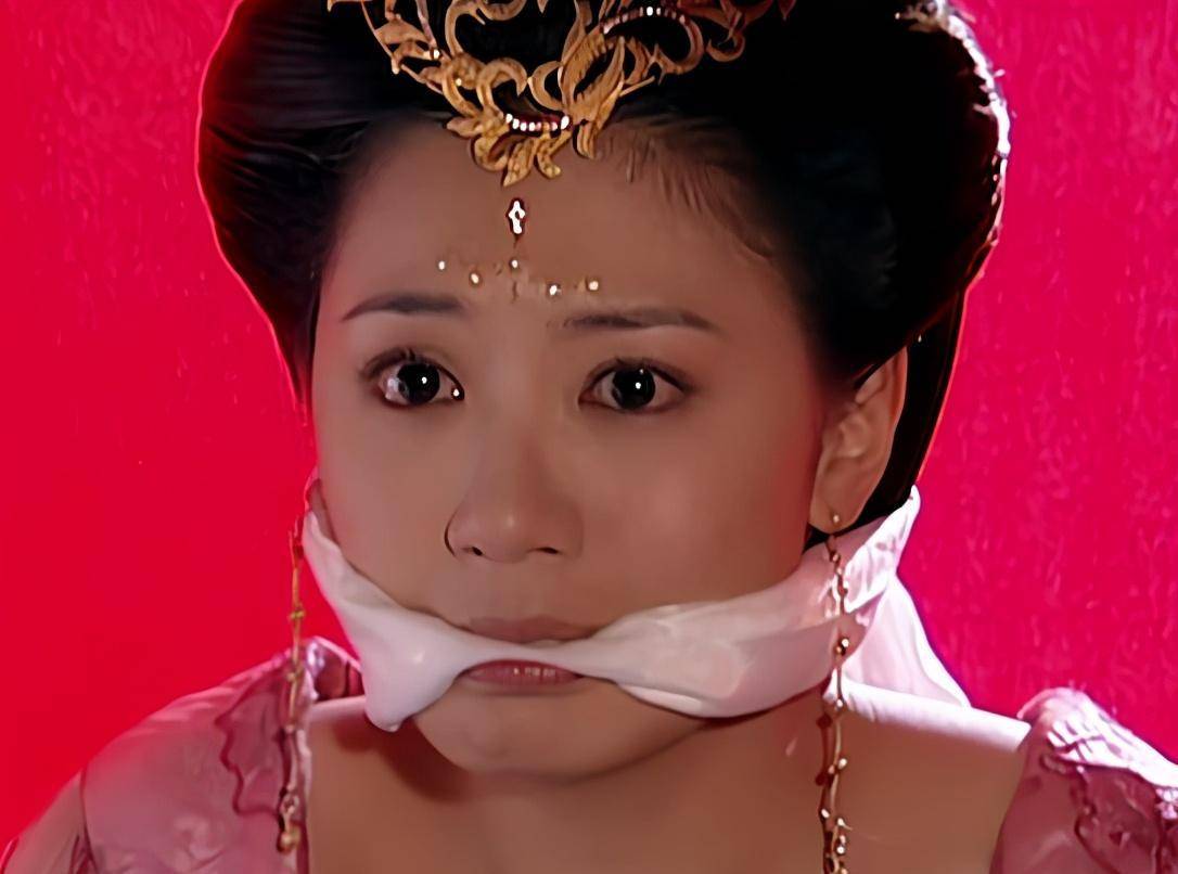《至尊红颜》贾静雯主演的一部玛丽苏之作，女配徐盈盈是亮点