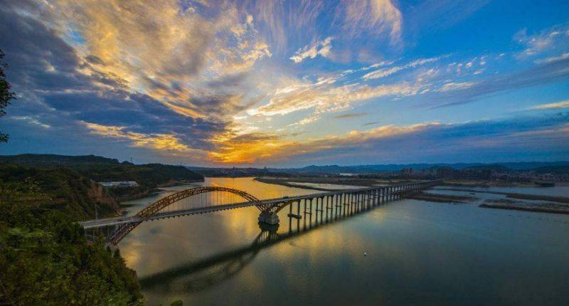 【地理观察】中国这11个风水最好的城市，有你家乡吗？中国十大河流，哪一条经过你的家乡？