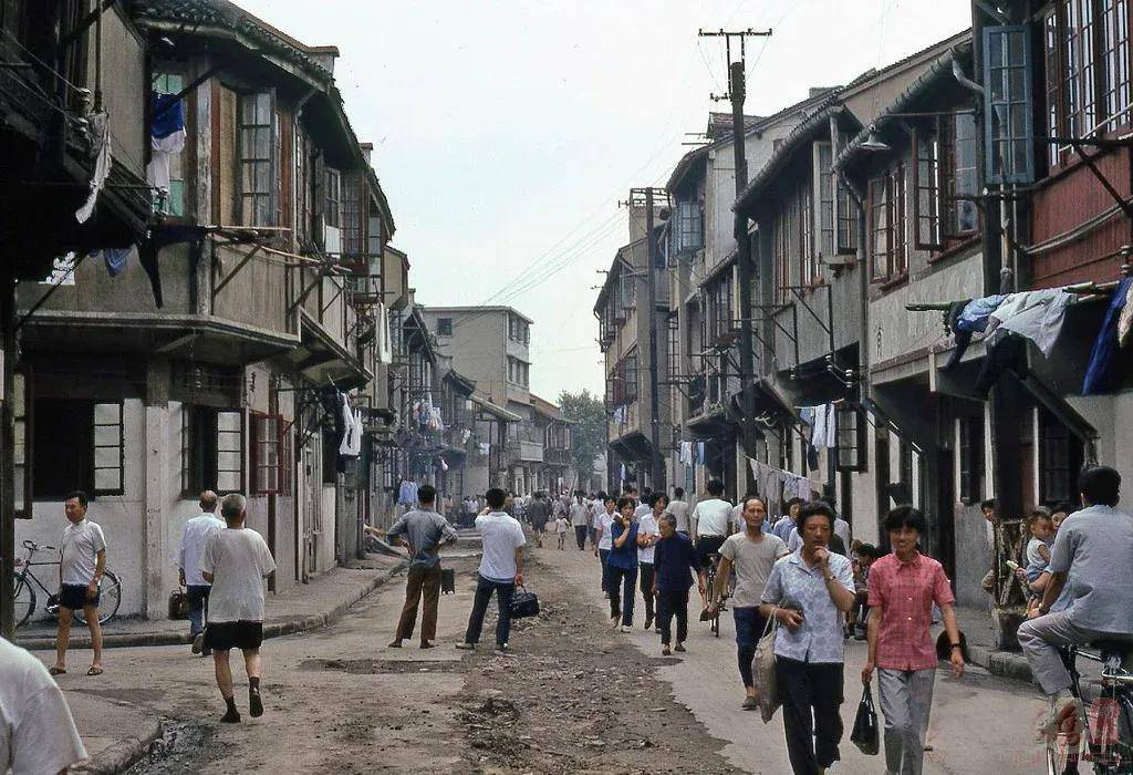 六七十年代，中国和日欧等发达国家差距有多大？一组图片告诉你