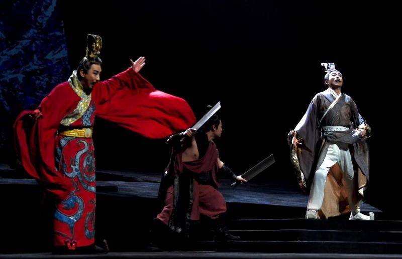 王洛勇、曹平主演 今晚登上北京舞台 新编《屈原》：向天而歌，为民而问